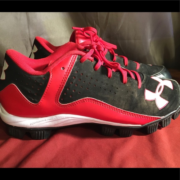Under Armour Baseball Cleats w Rotational Traction - Picture 2 of 7